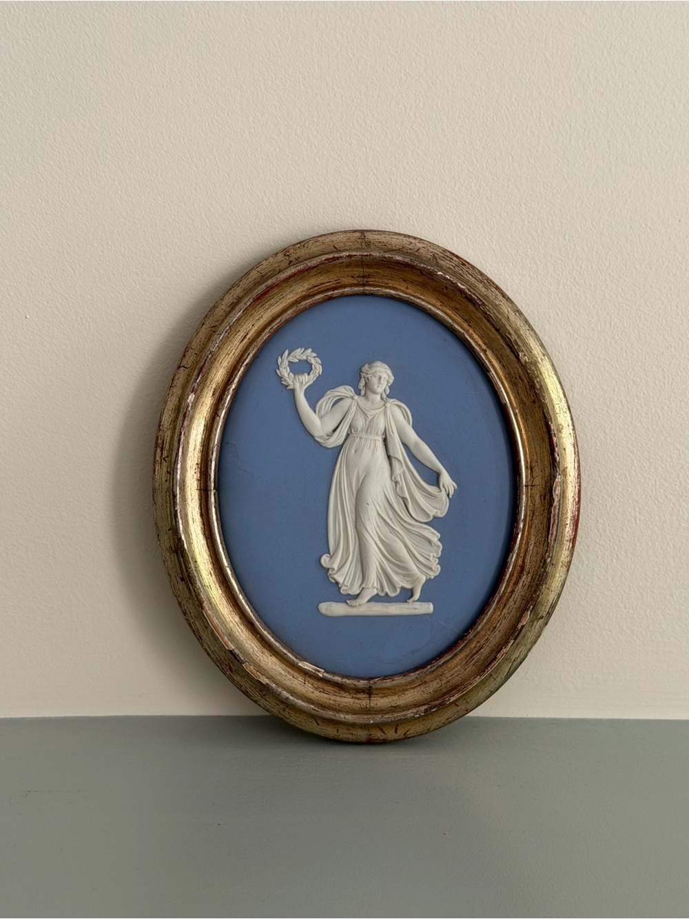 Oval Gold Frame with Wedgwood
